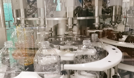 旋轉(zhuǎn)稱重式灌裝機 旋轉(zhuǎn)稱重式灌裝機