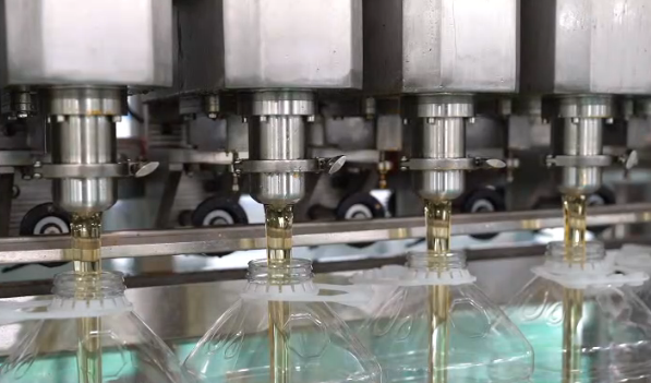 上稱重式食用油灌裝機 上稱重式食用油灌裝機