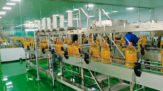 食用油灌裝車間 食用油灌裝車間