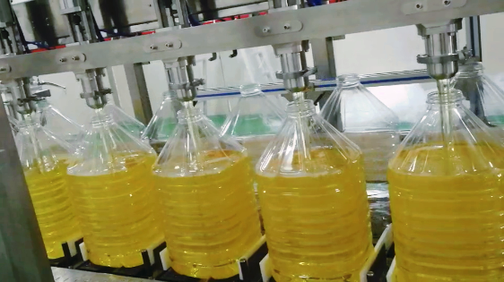 直線稱重式灌裝機 直線稱重式灌裝機