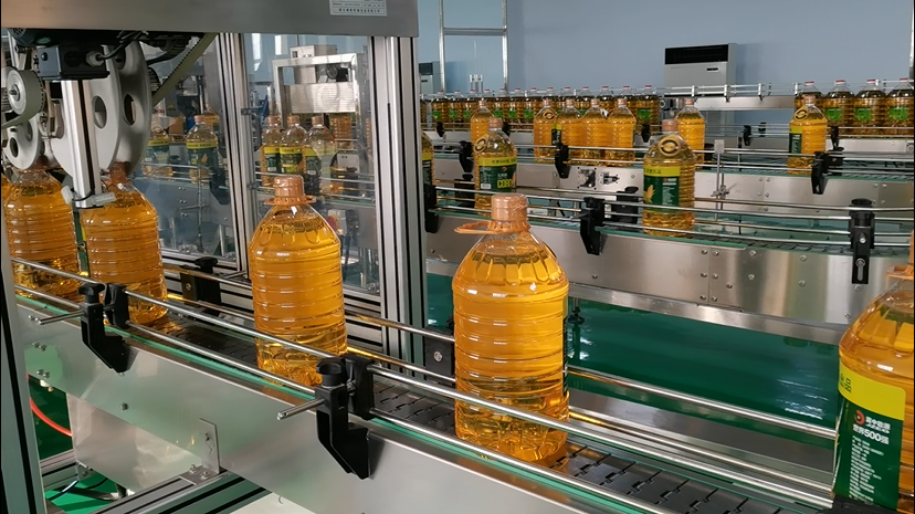 食用油灌裝車間展示 食用油灌裝車間展示