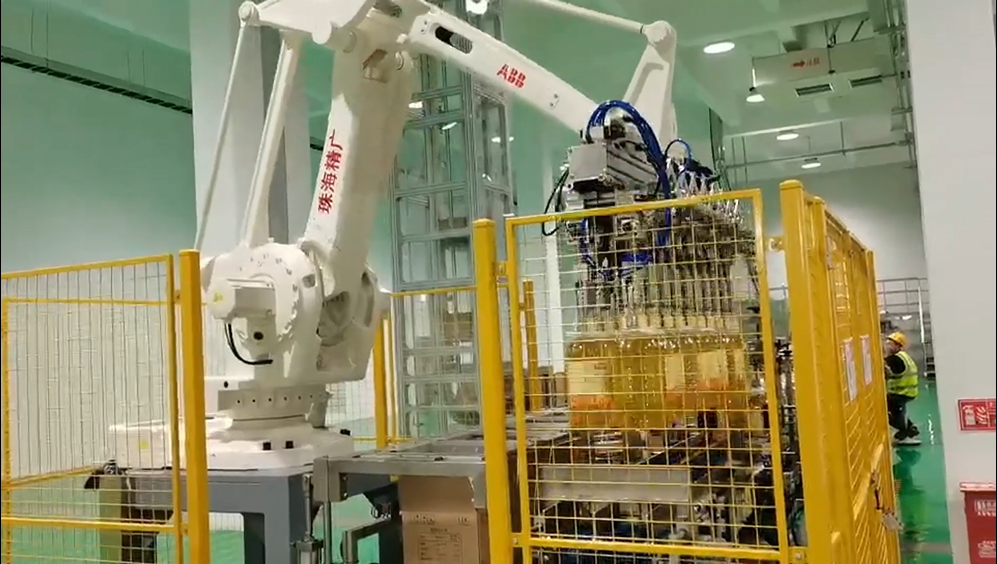 機械臂抓取式裝箱 機械臂抓取式裝箱